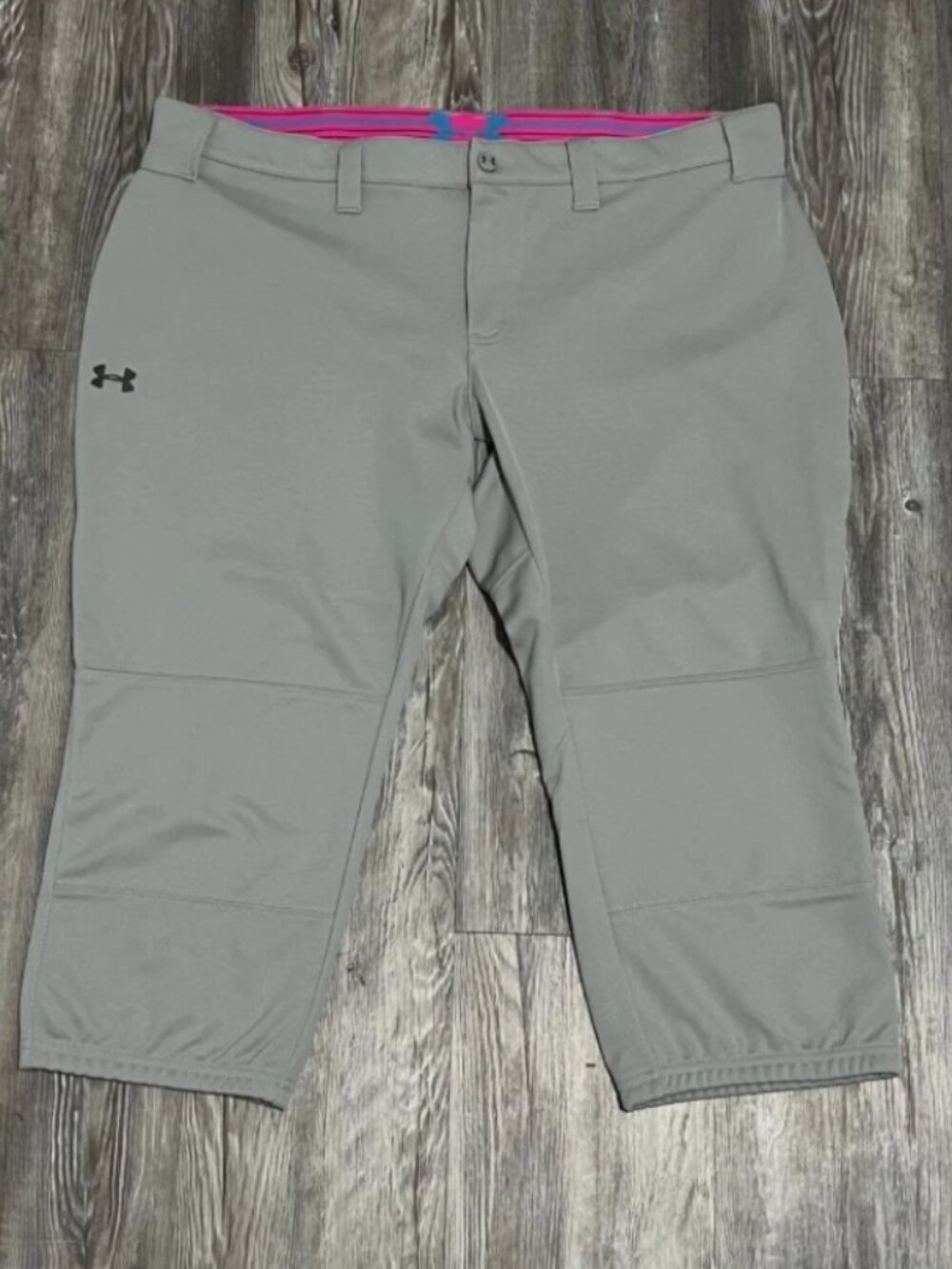 XL Womens UNDER ARMOUR Light Gray Strike Zone Fastpitch Softball Cropped Pants